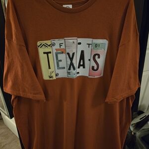 Delta Pro Weight  Womens T-Shirt in Rust. NWOT.  Size 2XL .  TEXAS Design